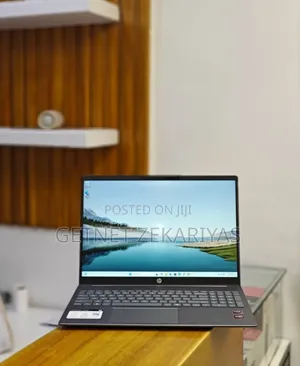 Photo - New Laptop HP Pavilion 15 8GB AMD Ryzen 5 SSD 512GB