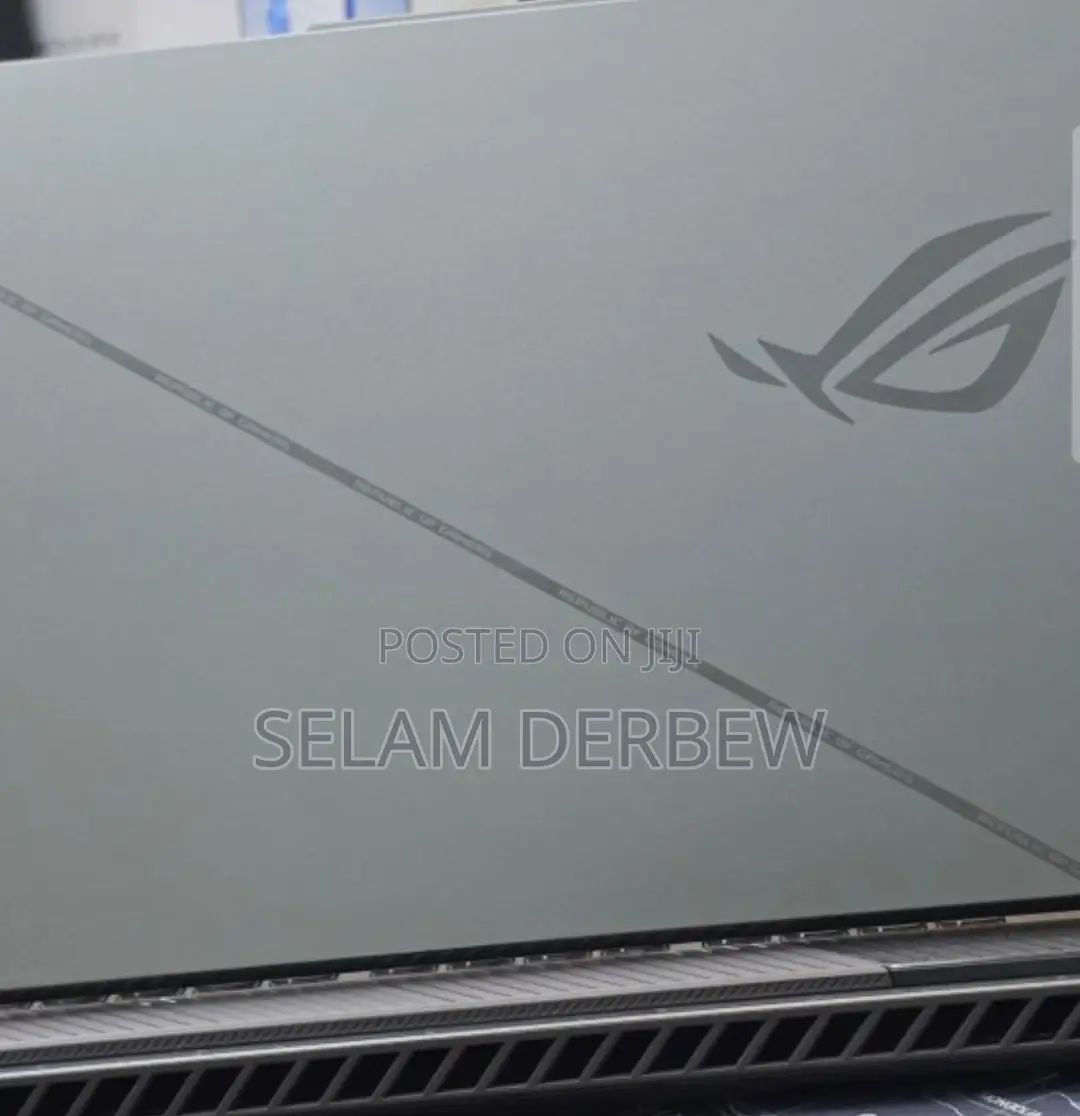 New Laptop Asus ROG Strix G15 16GB Intel Core I9 SSD 1T