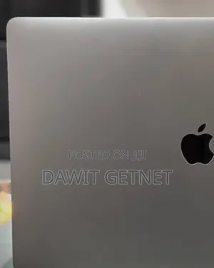 New Laptop Apple MacBook Pro 2019 16GB Intel Core I9 SSD 512GB