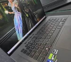 New Laptop Asus ROG Zephyrus G16 16GB Intel Core I9 SSD 1T