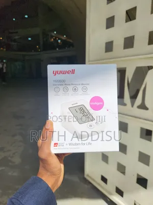 Photo - Yuwell Digital Brand New Blood Pressuer Monitor輕三blood Pressure Monito