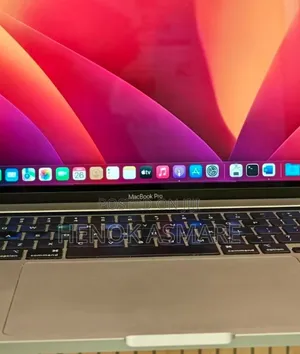 New Laptop Apple MacBook Pro 2019 16GB Intel Core I7 SSD 512GB