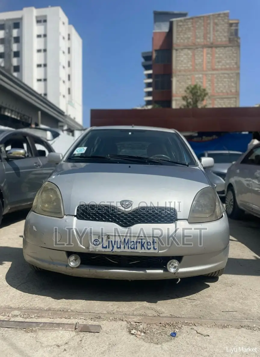 Toyota Yaris 2001 Silver