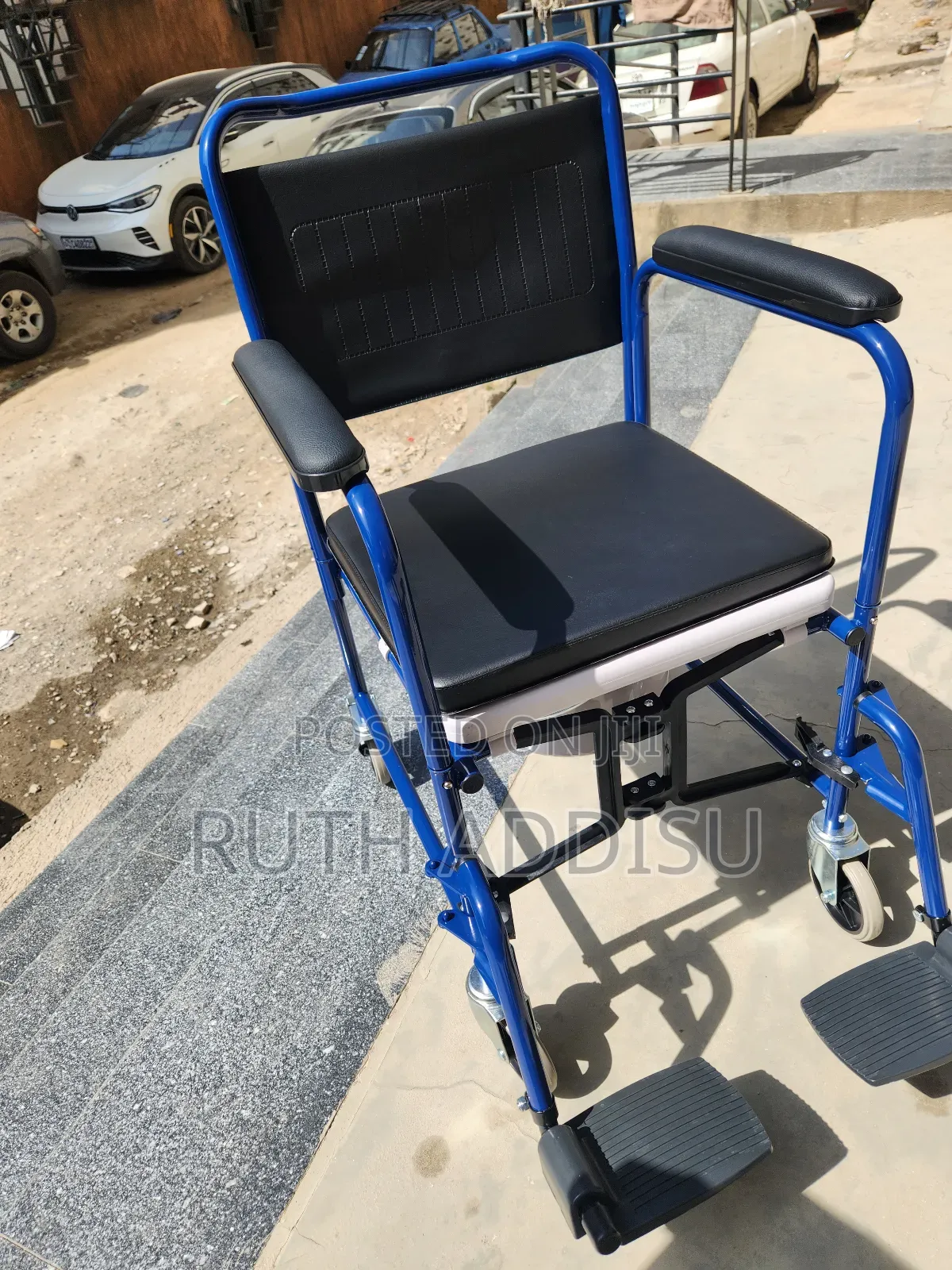 Commode Wheelchair寄出wheelchair博愛wheelchair者或commode Wheelchair New