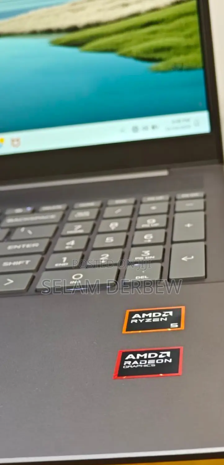 New Laptop HP Pavilion 15 8GB AMD Ryzen 5 SSD 512GB