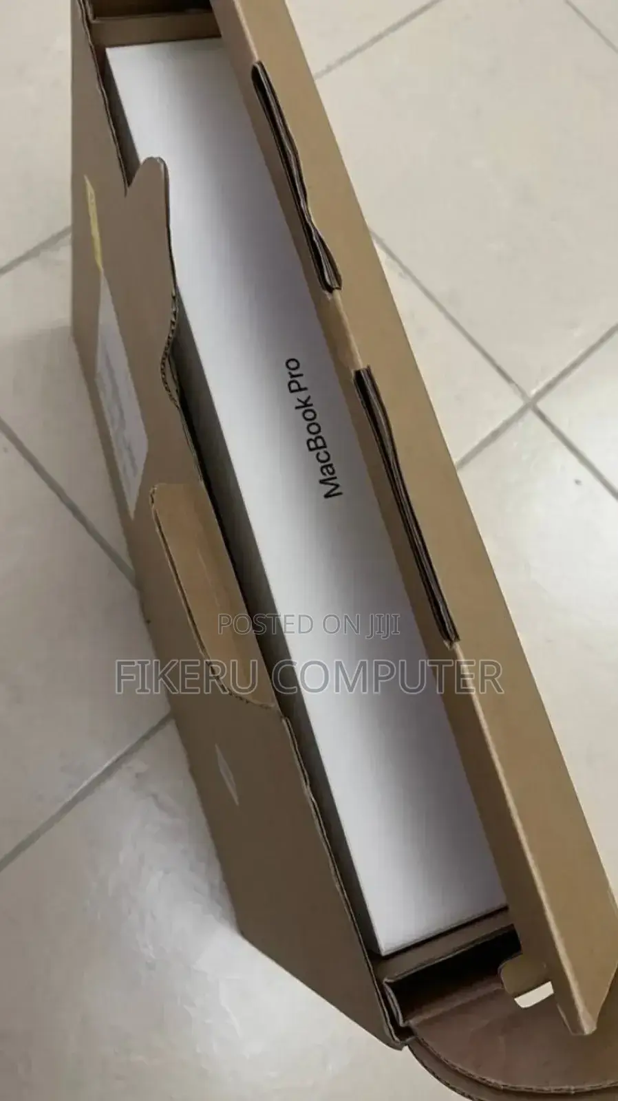 New Apple MacBook Pro 2024 M4 Pro 16-Inch 24GB Intel Core I7 SSD 512GB