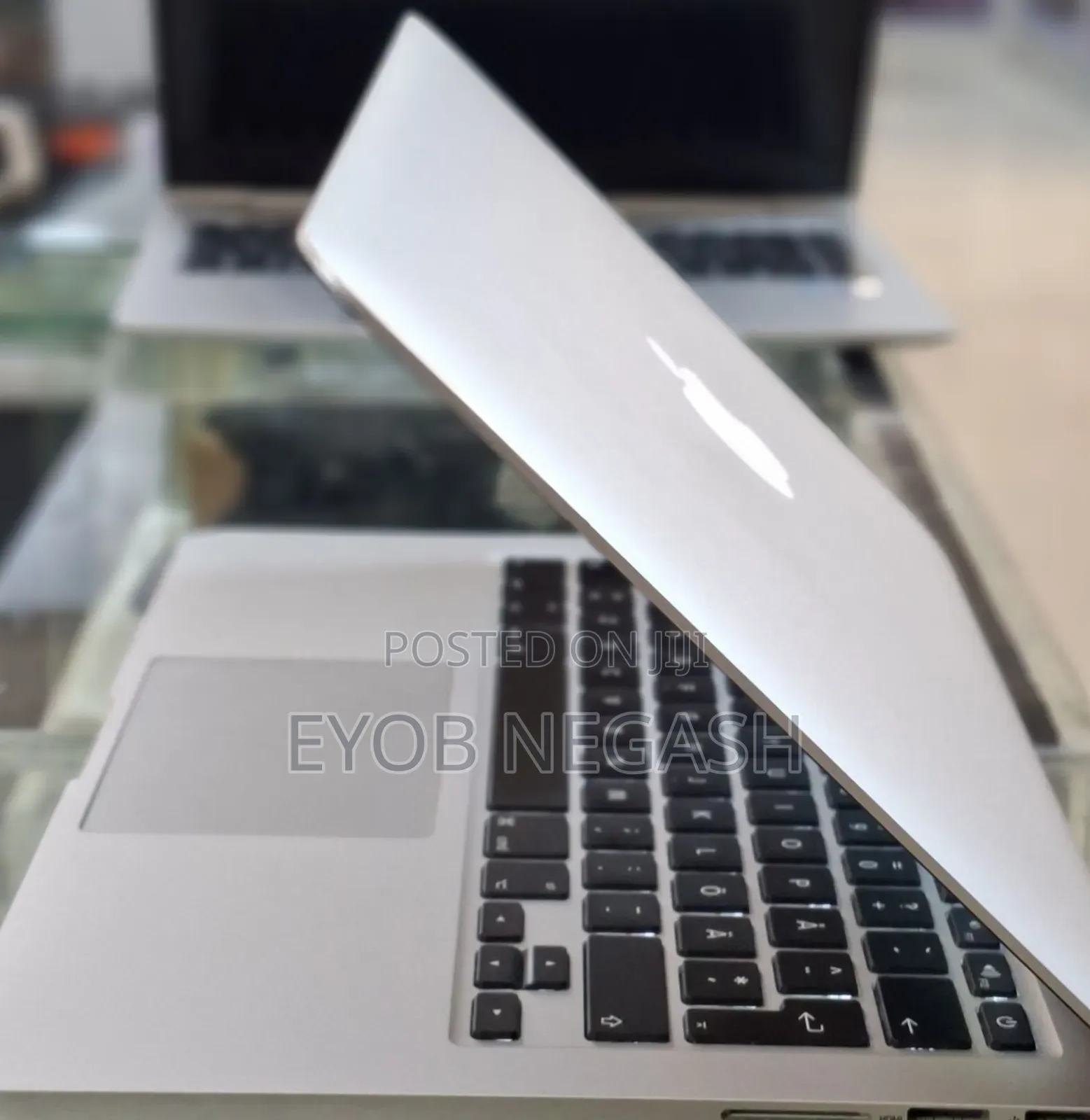 New Laptop Apple MacBook Pro 2014 8GB Intel Core I7 SSD 256GB