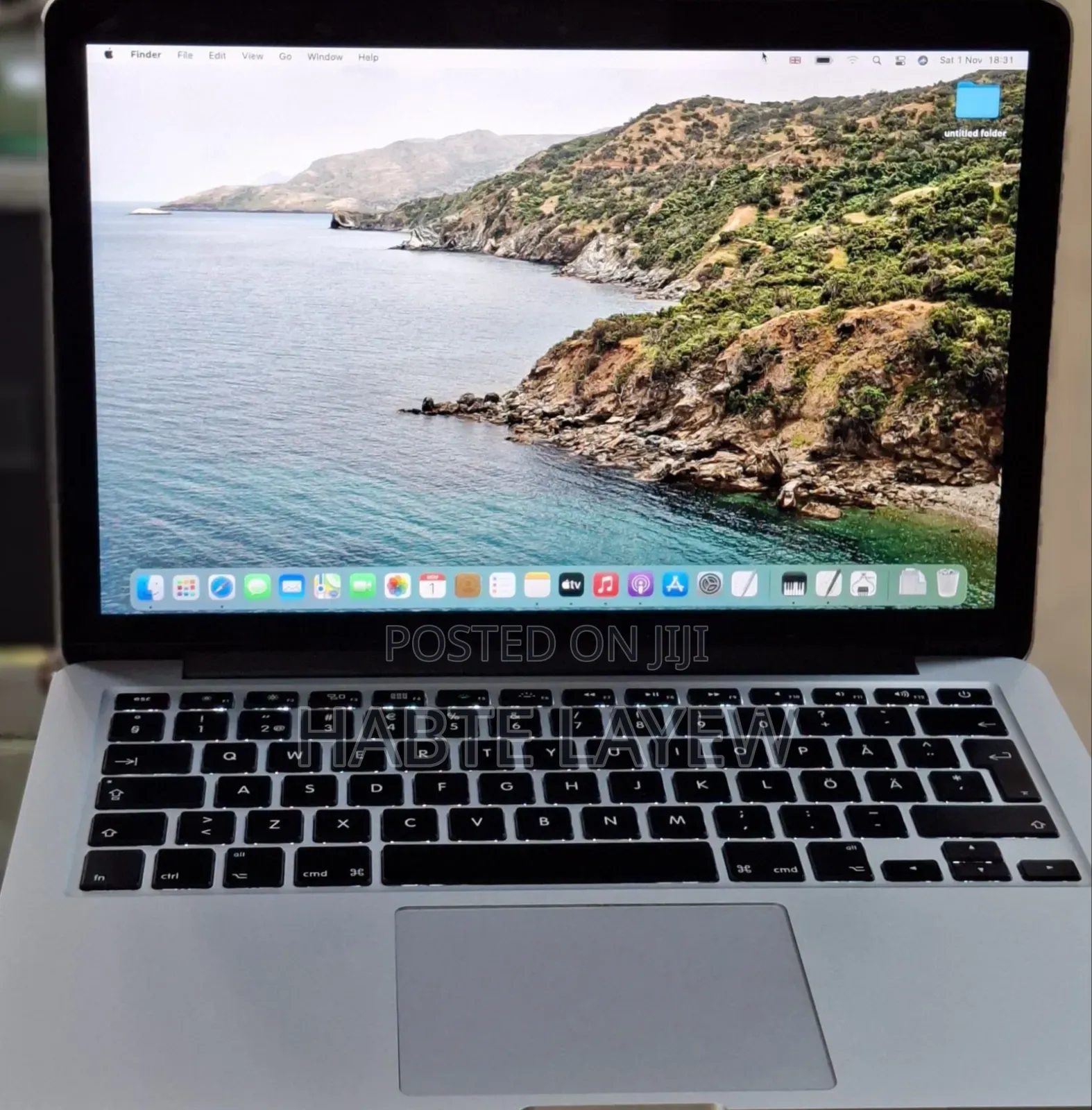 New Laptop Apple MacBook 8GB Intel Core i7 SSD 256GB