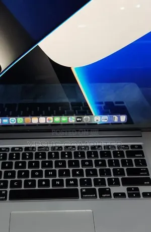 Photo - New Laptop Apple MacBook Pro 2015 16GB Intel Core I7 SSD 512GB