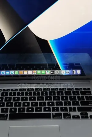 New Laptop Apple MacBook Pro 2015 16GB Intel Core I7 SSD 512GB