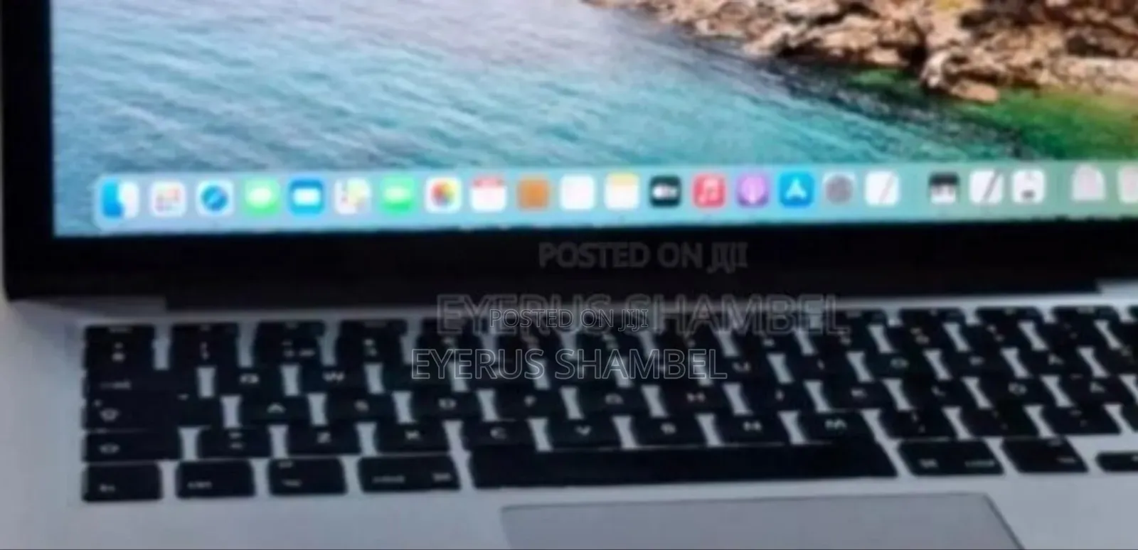 New Laptop Apple MacBook Pro 8GB Intel Core i7 SSD 256GB