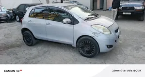 Toyota Yaris 2010 Silver