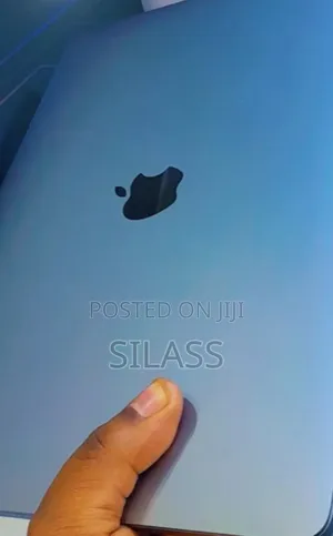 New Laptop Apple MacBook Air 2020 M1 8GB Apple M1 SSD 256GB