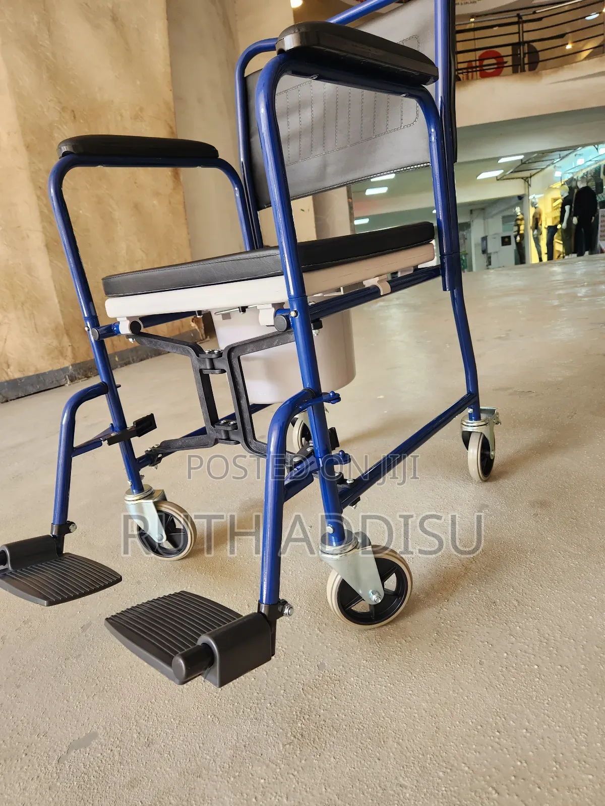 Commode Wheelchair奔馳wheelchair使館wheelchair條例wheelchair戴上wheelchair