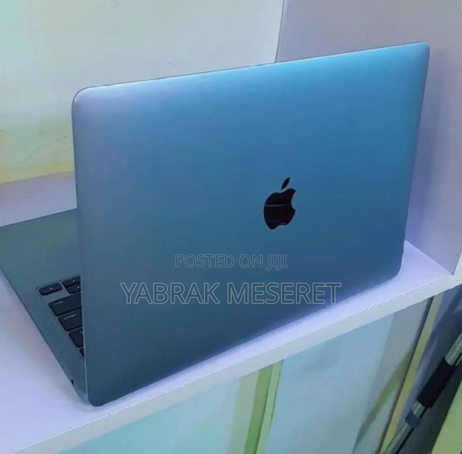New Laptop Apple MacBook Air 2020 M1 8GB Apple M1 SSD 256GB
