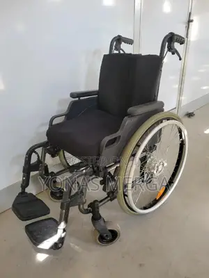 Folding Wheelchair鄜伊wheelchair尋鍳large 24-Inch Wheels Provide
