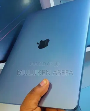 New Laptop Apple MacBook Air 2020 M1 8GB Apple M1 SSD 256GB