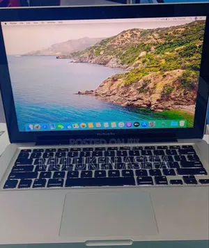 New Laptop Apple MacBook 2012 4GB Intel Core I5 SSD 500GB