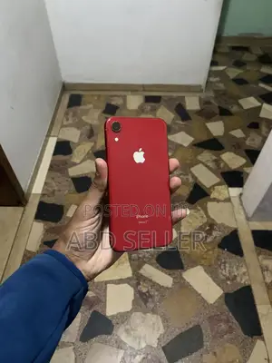Photo - Apple iPhone XR 64 GB Red