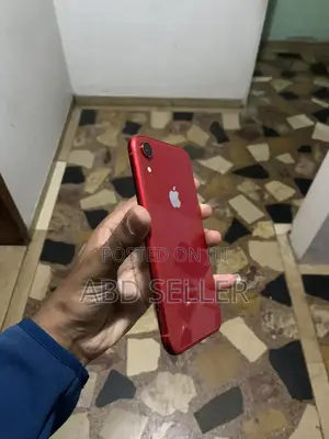Apple iPhone XR 64 GB Red