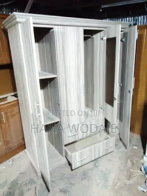 Photo - በላምኔት የሚሰሩ ቁም ሳጥኖች