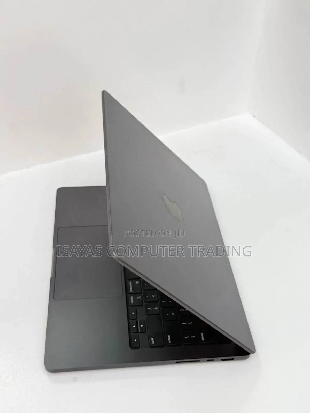 New Laptop Apple MacBook Pro 2023 M3 14-Inch 18GB SSD 48GB