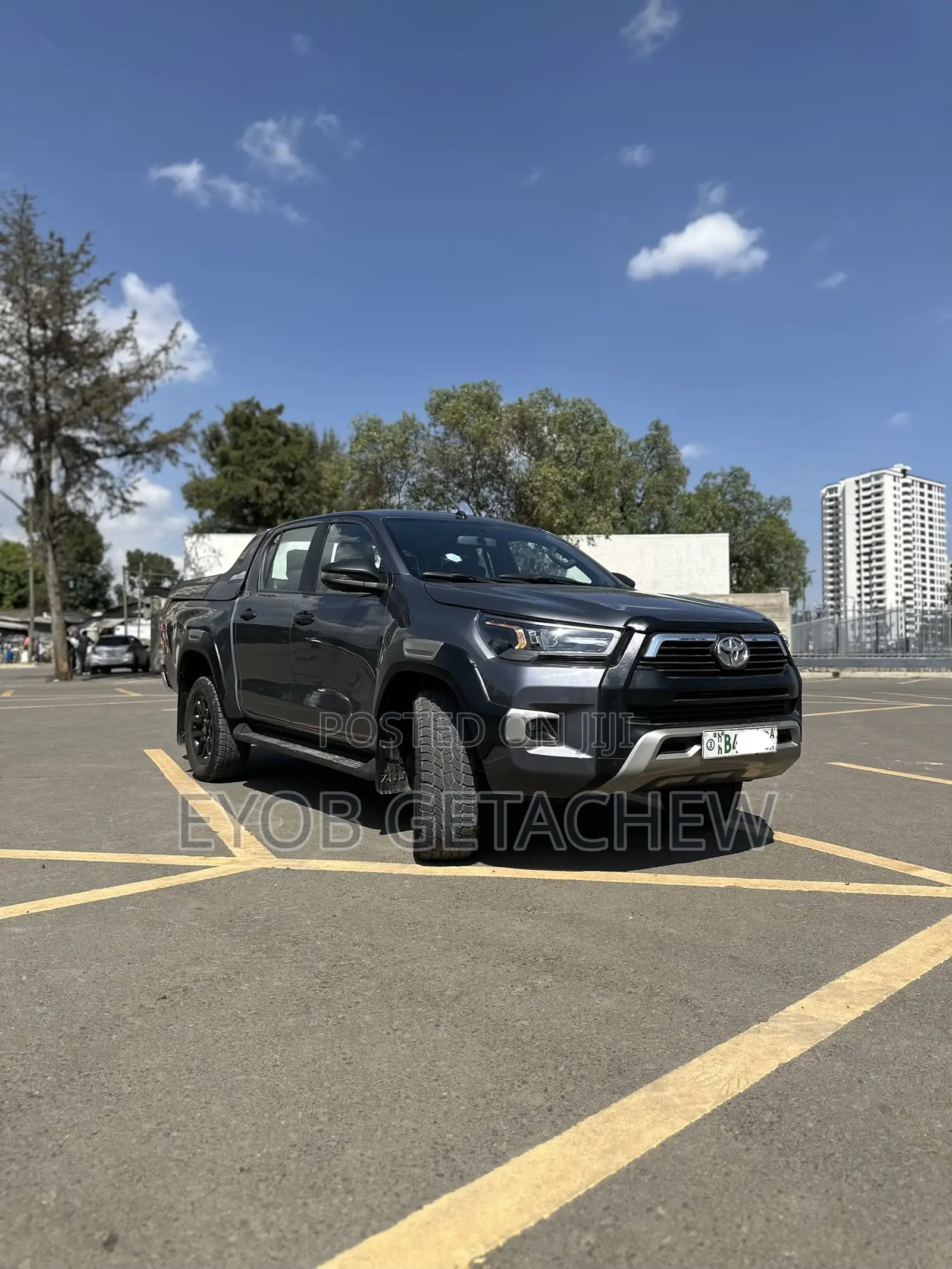 Toyota Hilux 2023 Gray