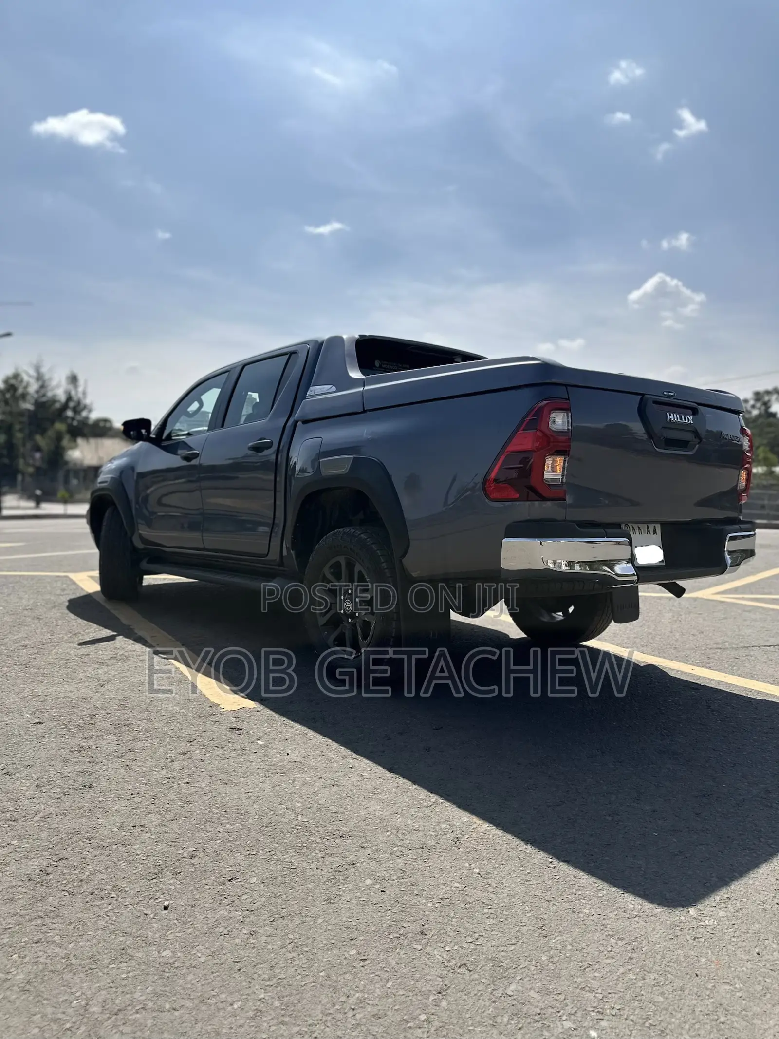 Toyota Hilux 2023 Gray