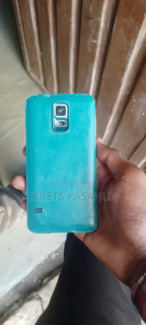 Samsung Galaxy S5 16 GB White