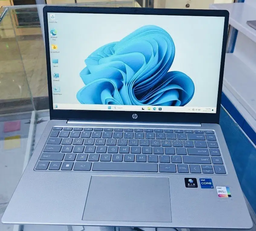New Laptop HP Stream Notebook 16GB Intel Core I7 SSD 512GB