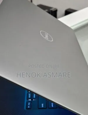 Photo - New Laptop Dell Precision 5540 16GB Intel Core I5 SSD 256GB