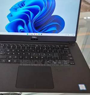 New Laptop Dell Precision 5540 16GB Intel Core I5 SSD 256GB