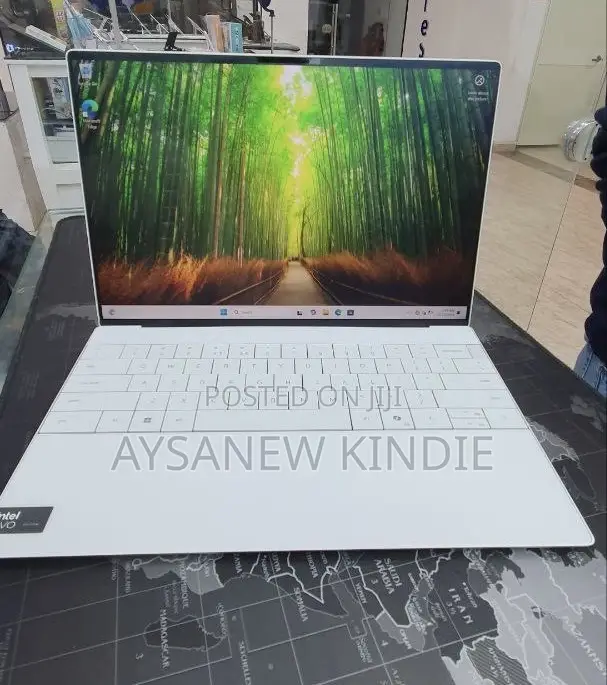 New Laptop Dell XPS 15 16GB Intel Core Ultra 7 SSD 512GB