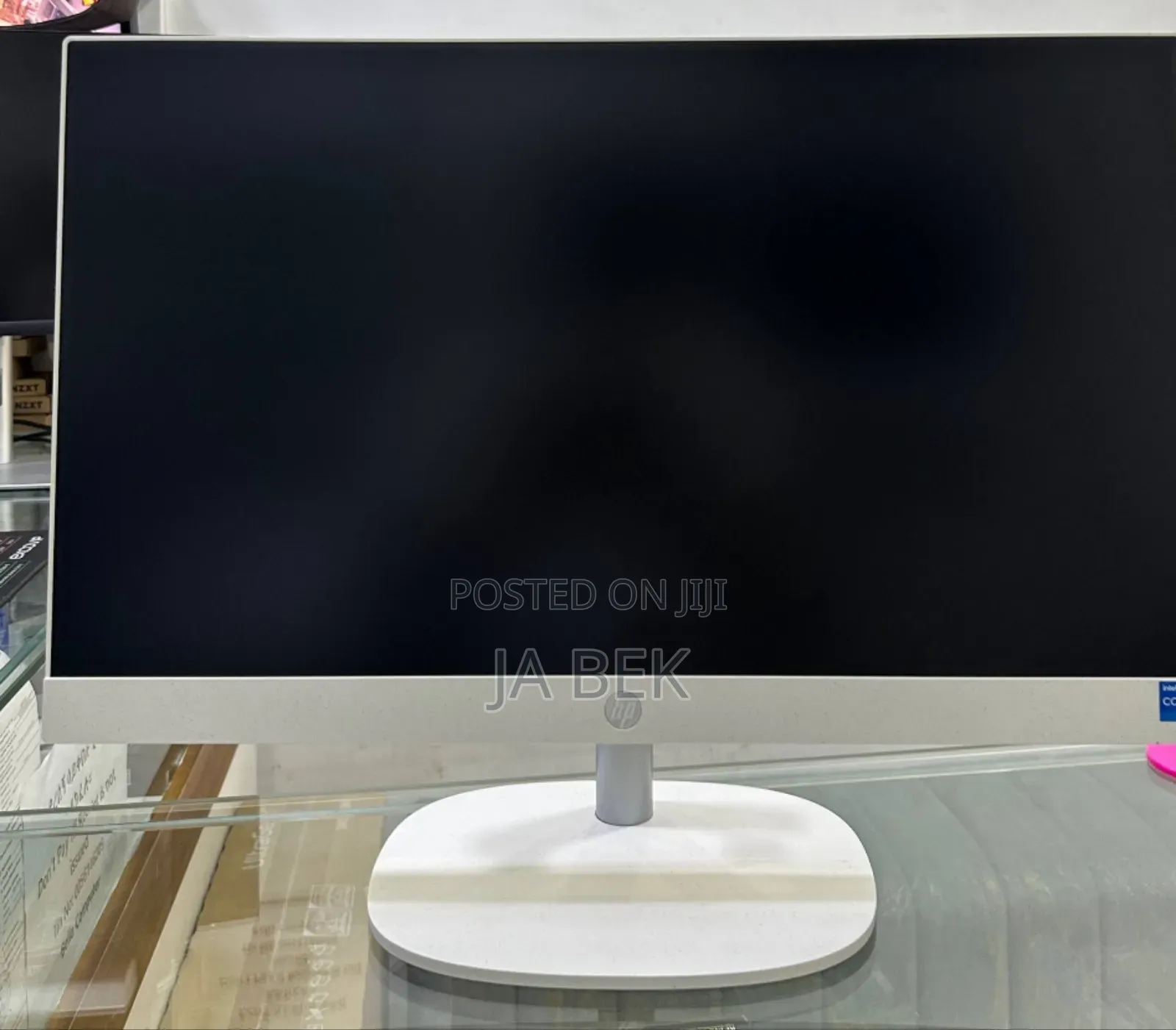 New HP 200 G4 22 All-in-One 8GB Intel Core I5 SSD 512GB