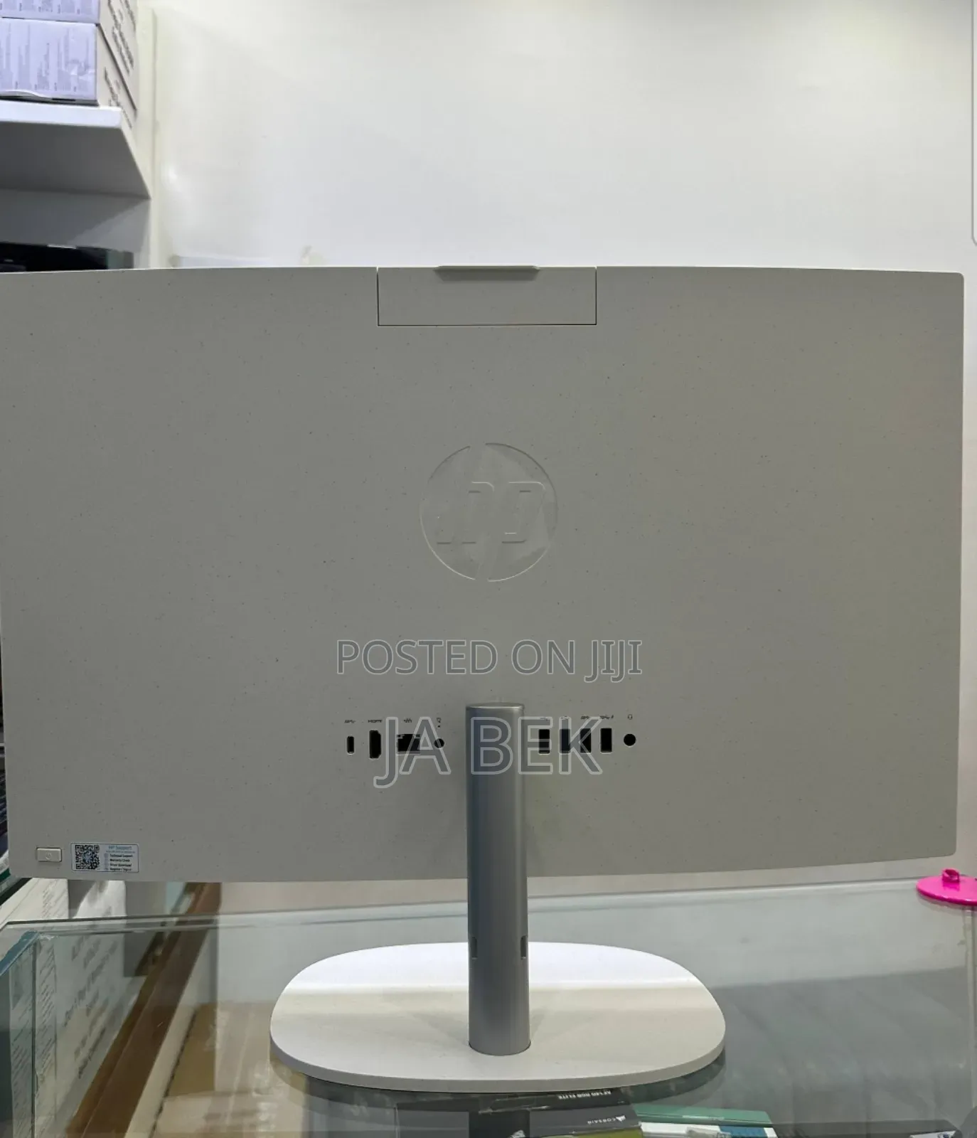 New HP 200 G4 22 All-in-One 8GB Intel Core I5 SSD 512GB