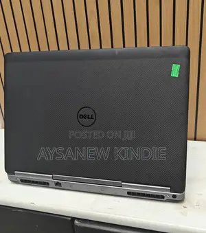 New Laptop Dell Precision 7520 16GB Intel Core I7 SSD 512GB
