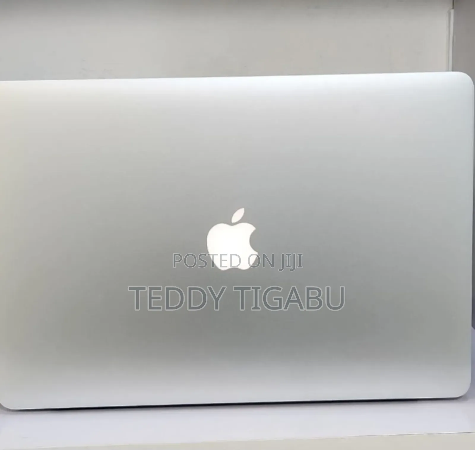 New Laptop Apple MacBook Pro 2015 16GB Intel Core i7 SSD 512GB