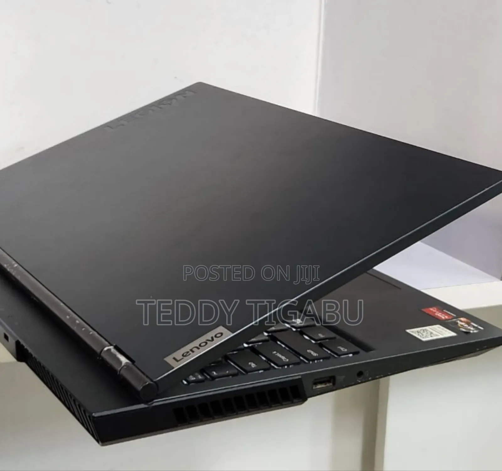 New Laptop Lenovo 16GB AMD Ryzen 7 SSD 1T