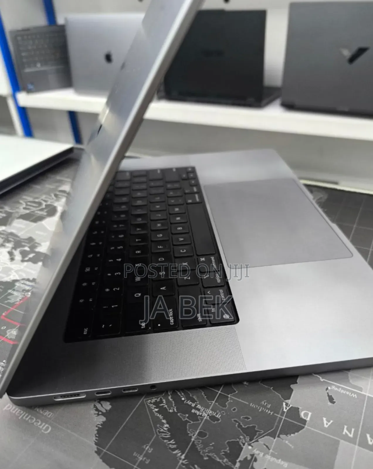 New Laptop Apple MacBook Pro M1 64GB Apple M1 Max SSD 1T