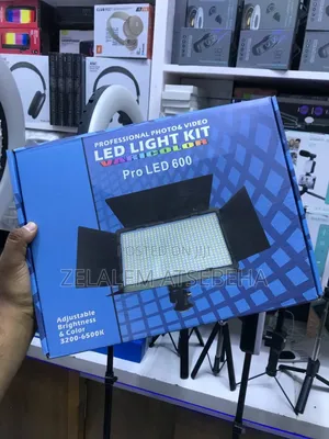 Professional Photo and Video 
Led Light Kit