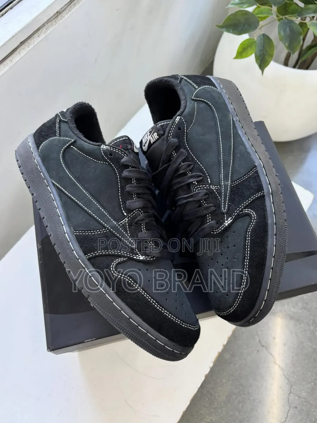 Nike Air Jordan 1 Travis Scoott Black Phantom