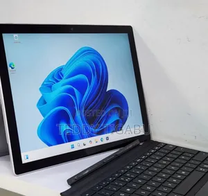 New Laptop Microsoft Surface Pro 7+ 16GB Intel Core i5 SSD 256GB