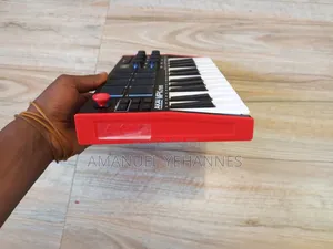 Akai MPK Mini 3 Studio Keyboard (Piano)