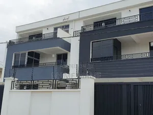 6bdrm House in Addis Abeba, Bole for sale