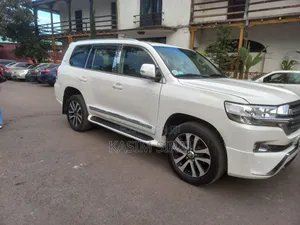 Toyota Land Cruiser 4.5 V8 DSL 2012 White