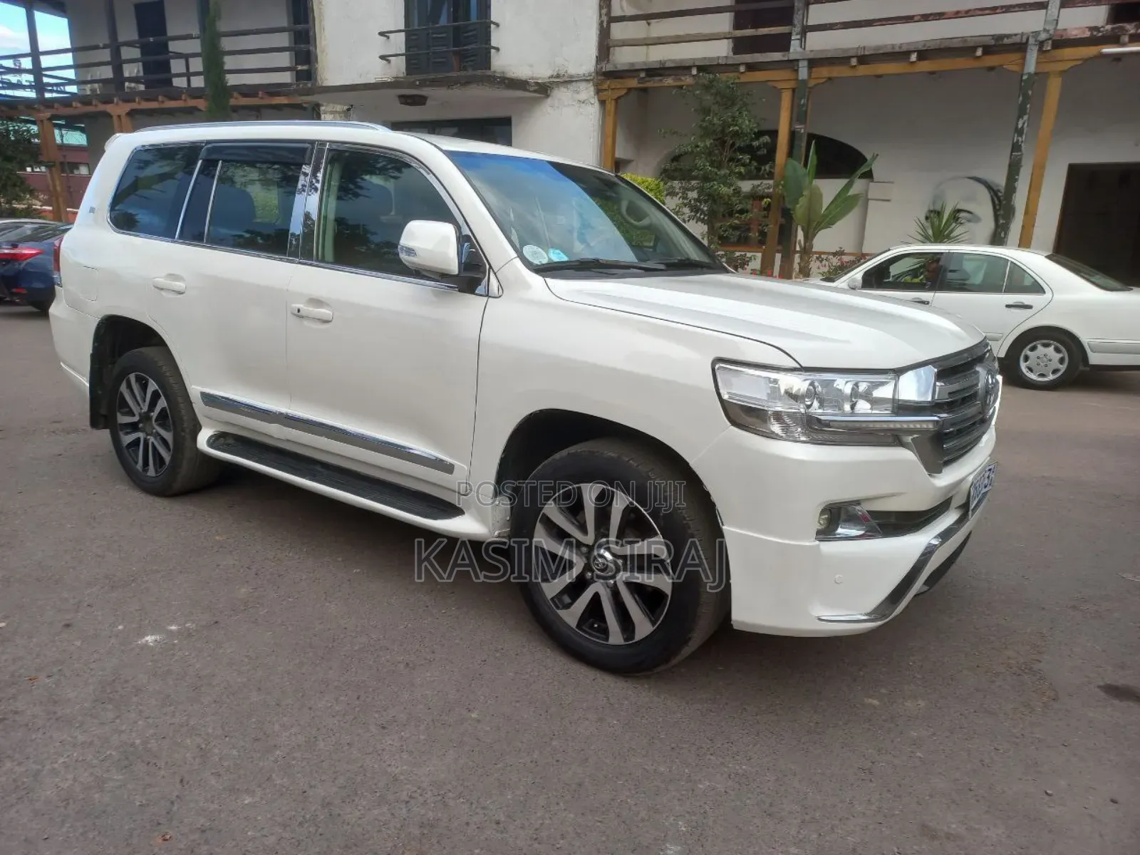 Toyota Land Cruiser 4.5 V8 DSL 2012 White