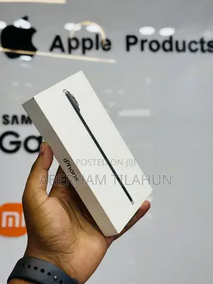 Photo - New Apple iPhone Air 256 GB Black