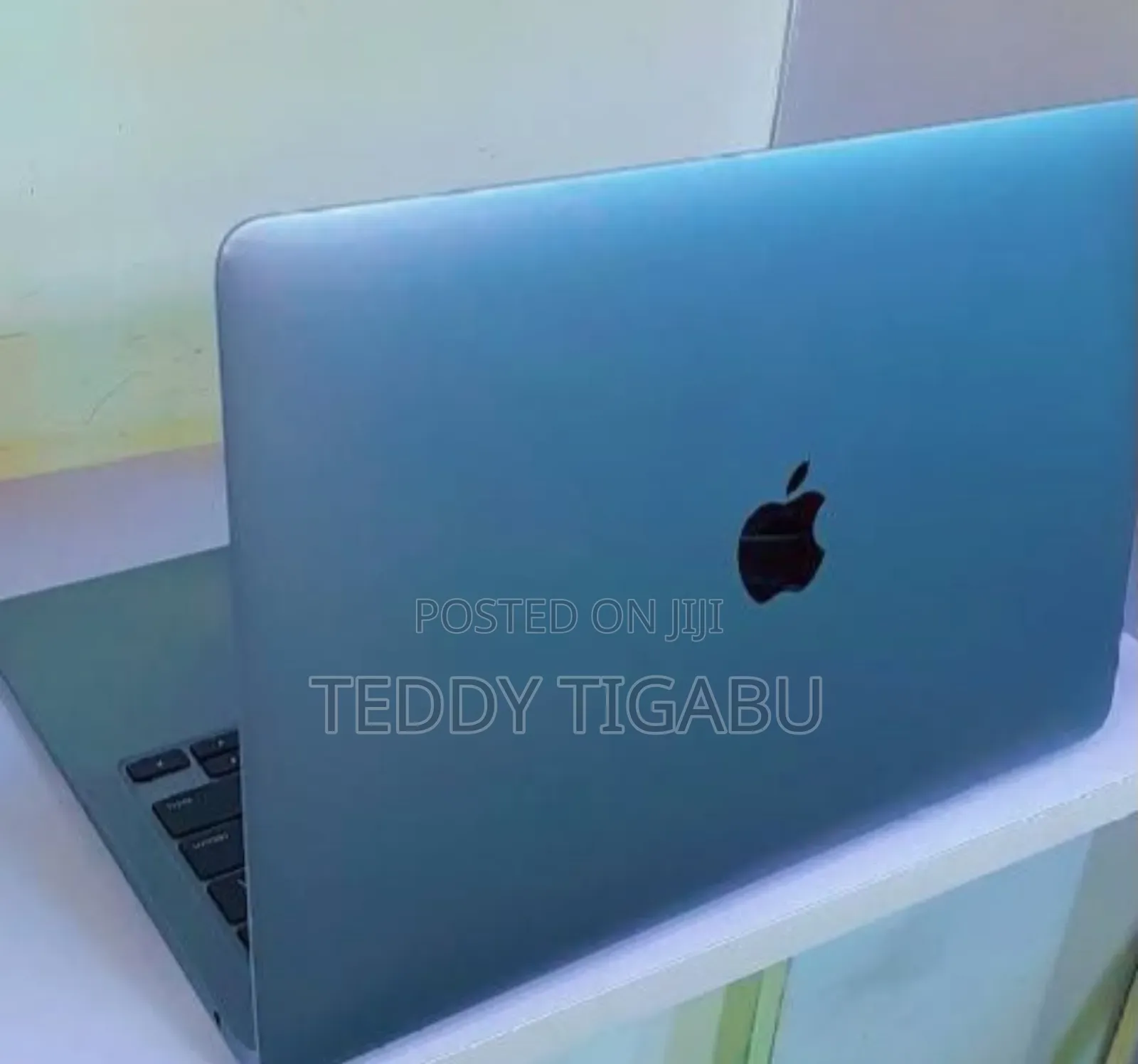 New Laptop Apple MacBook Air 2020 M1 8GB Apple M1 SSD 256GB