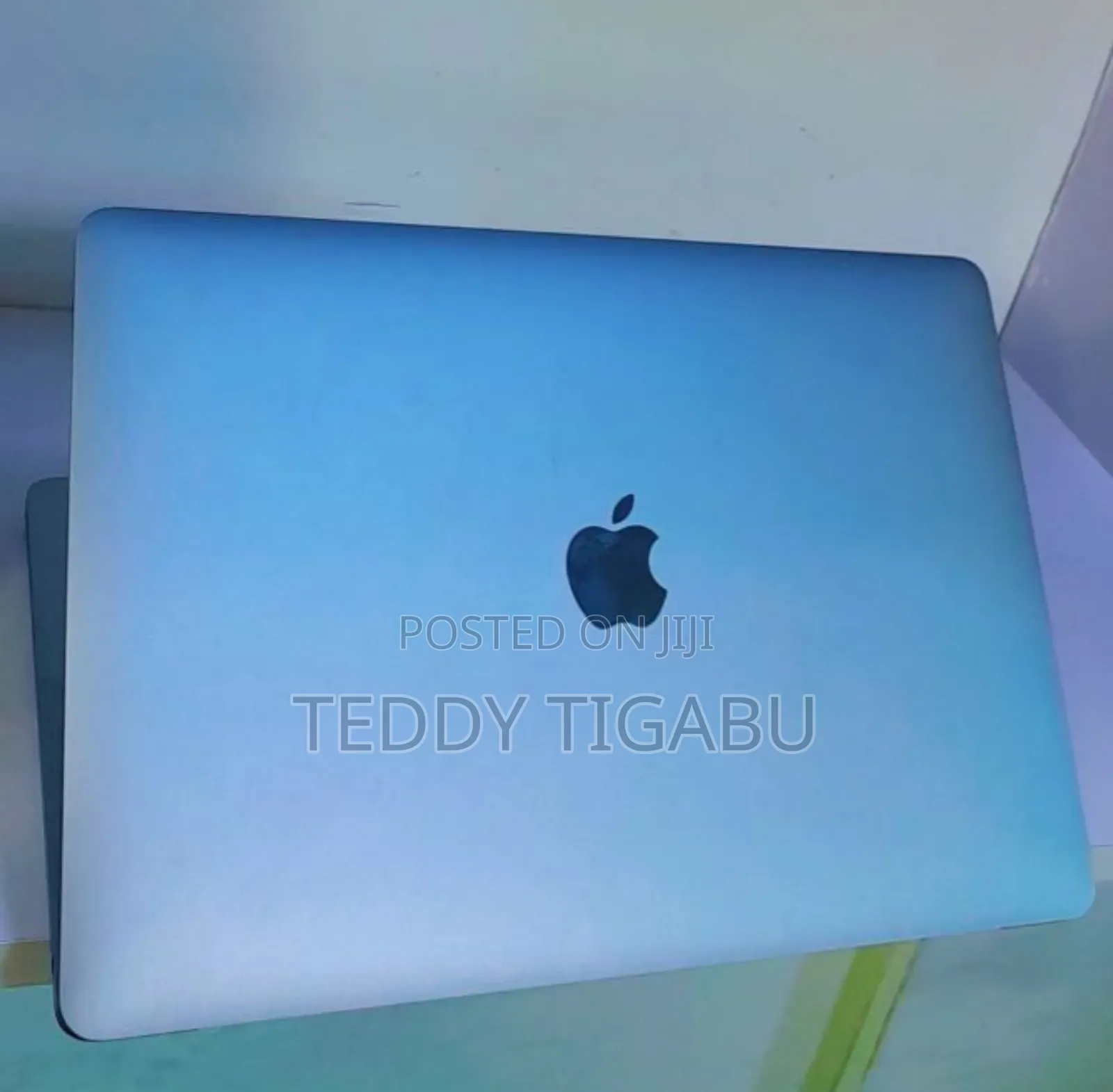 New Laptop Apple MacBook Air 2020 M1 8GB Apple M1 SSD 256GB