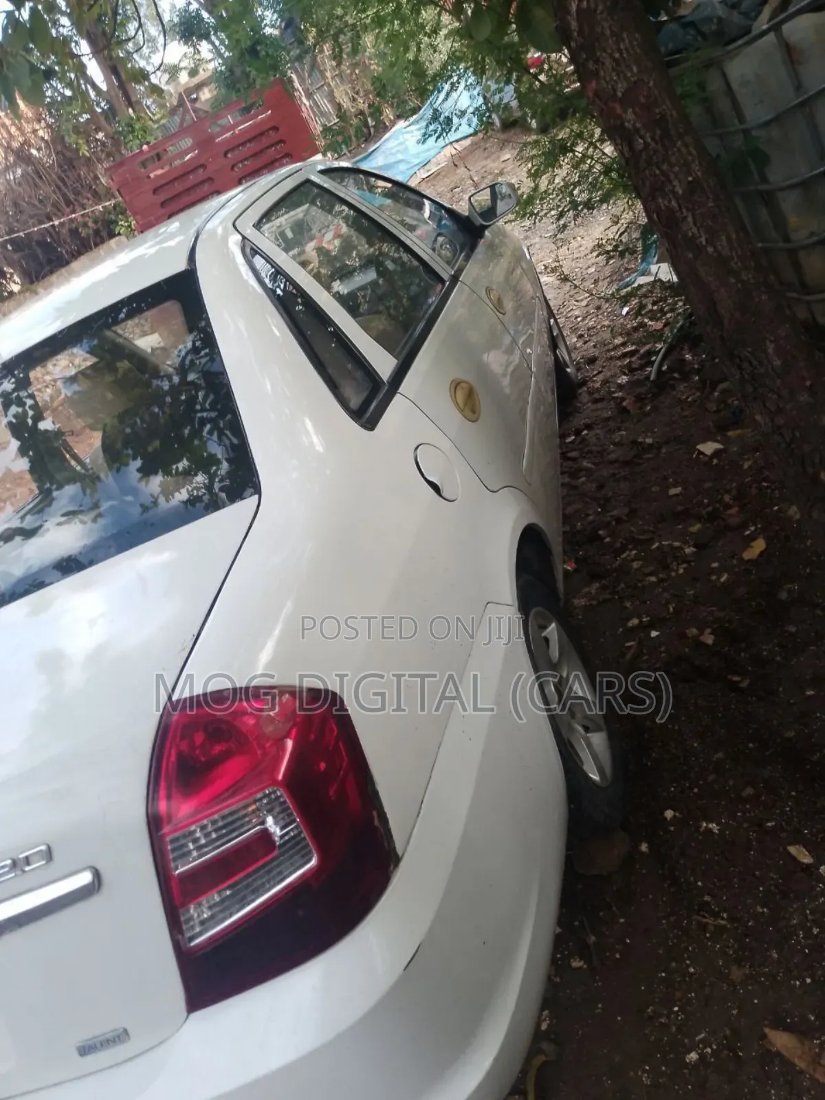 Lifan 520 2011 White